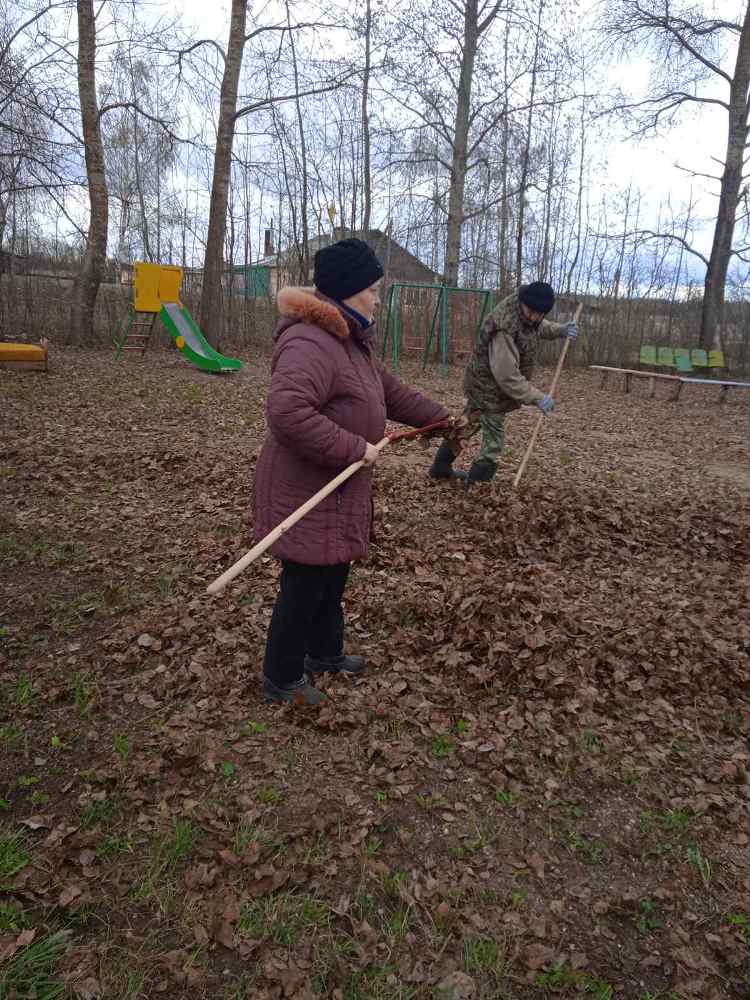 30 апреля в с. Марьинское прошел субботник, в котором активное участие приняли тосовцы.
